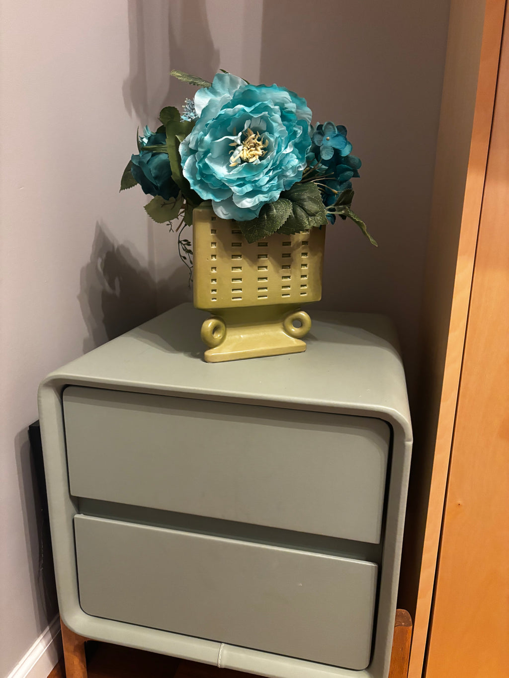 Jonathan Adler Triangle Vase plus Teal Floral 