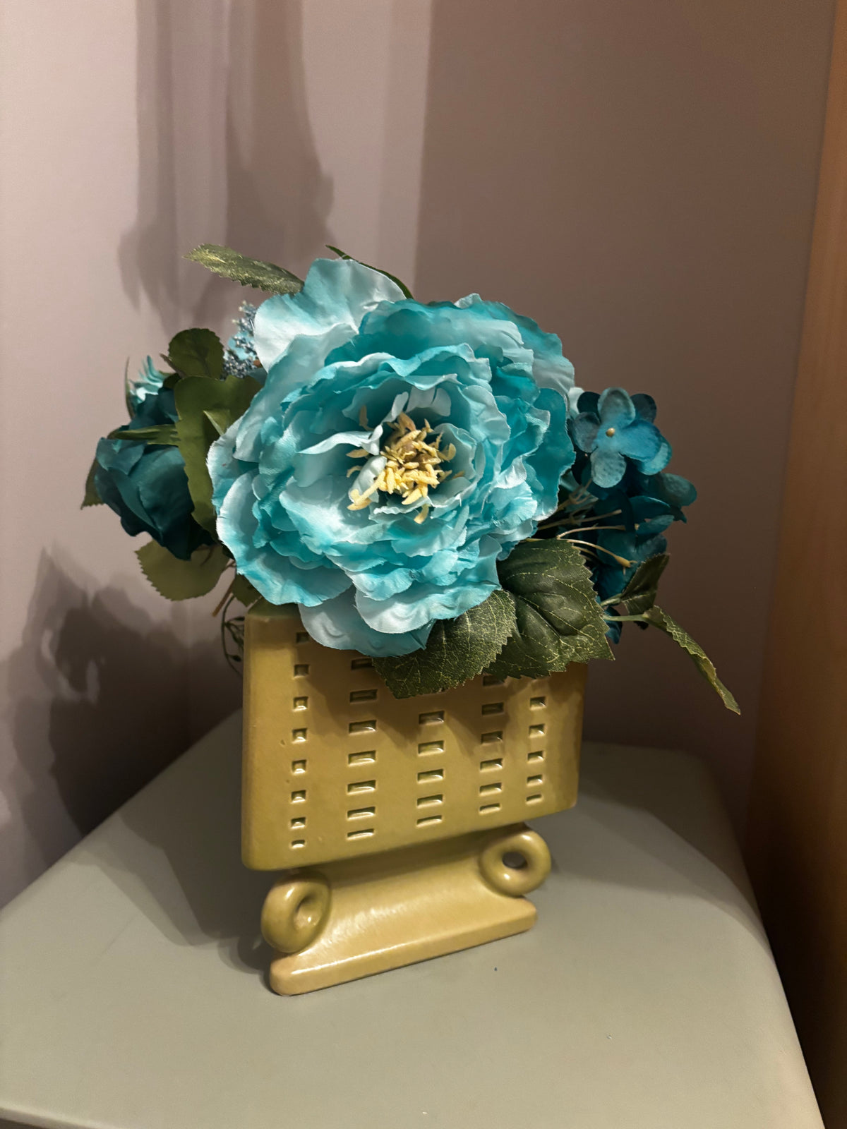 Jonathan Adler Modern Triangle Vase 7.5 in Plus Teal Flowers