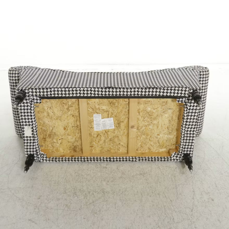 Skyline Furniture Black and White Houndstooth Settee